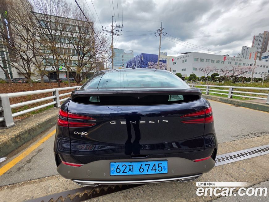 Genesis GV60 2025