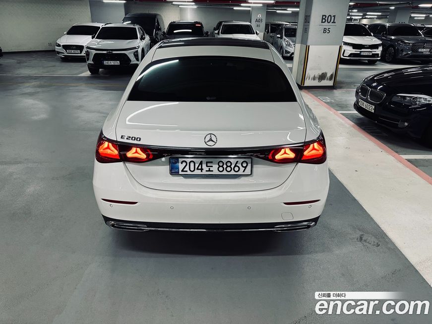 Mercedes-Benz E-Class 2025