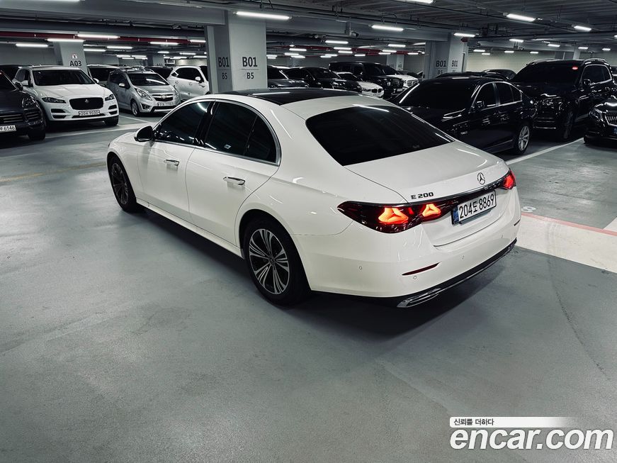 Mercedes-Benz E-Class 2025