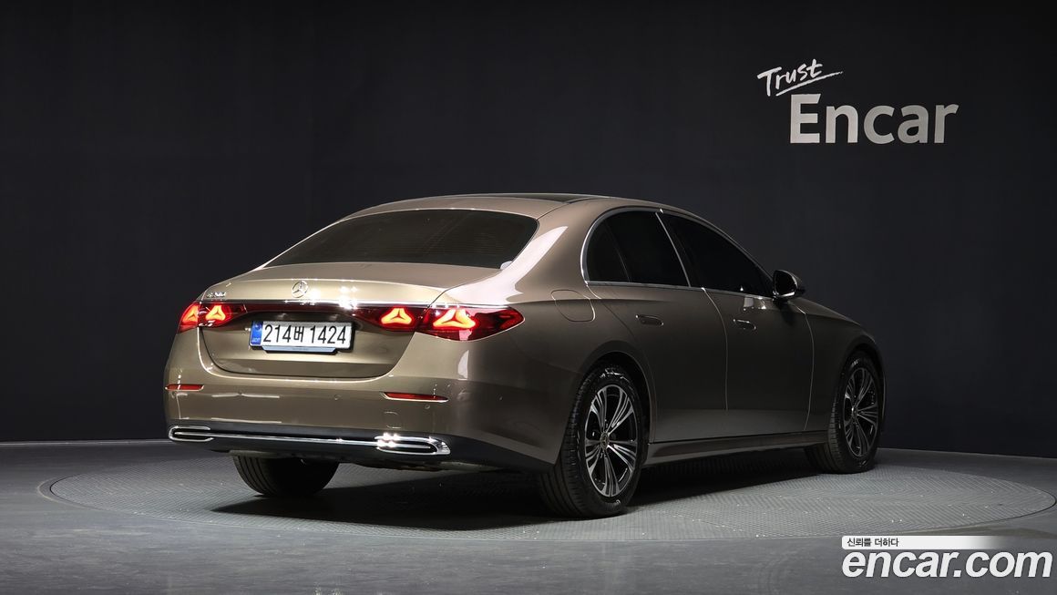 Mercedes-Benz E-Class 2025