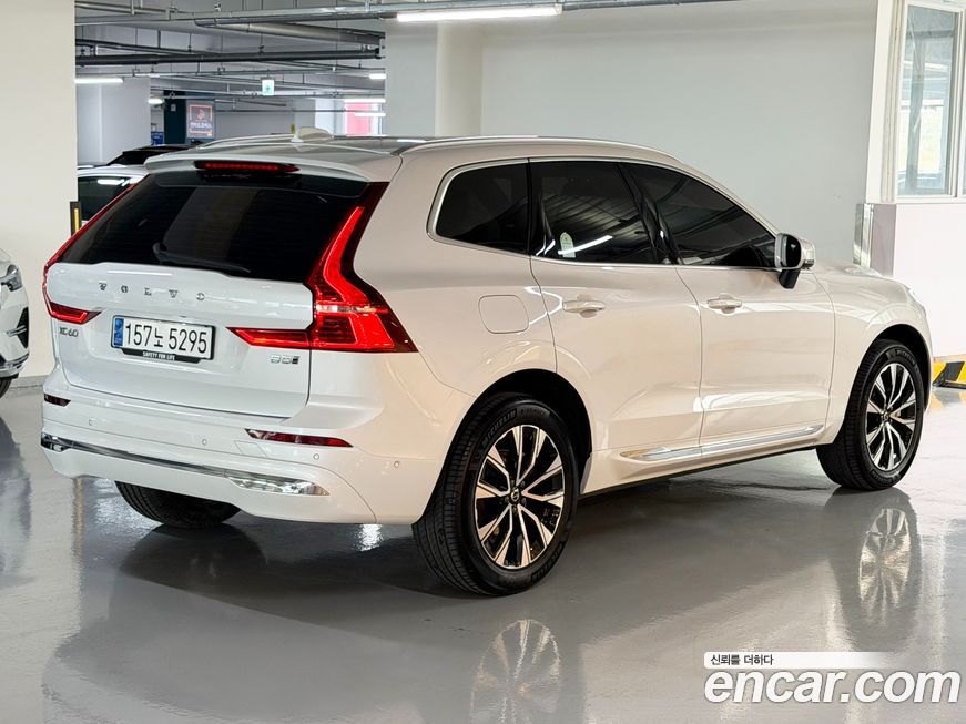 Volvo XC60 2025