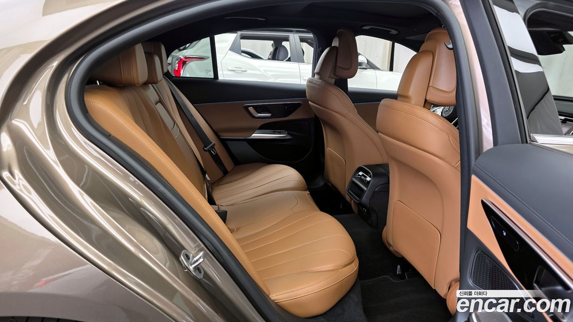 Mercedes-Benz E-Class 2025