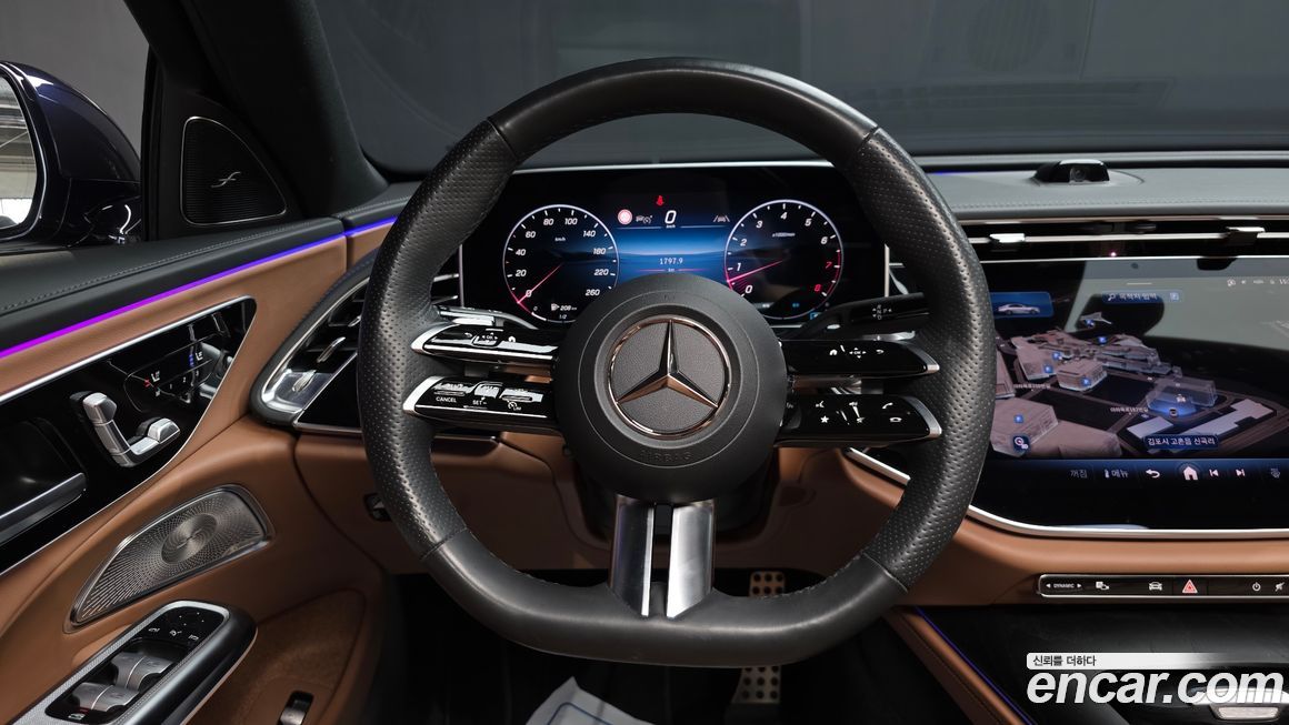 Mercedes-Benz E-Class 2024