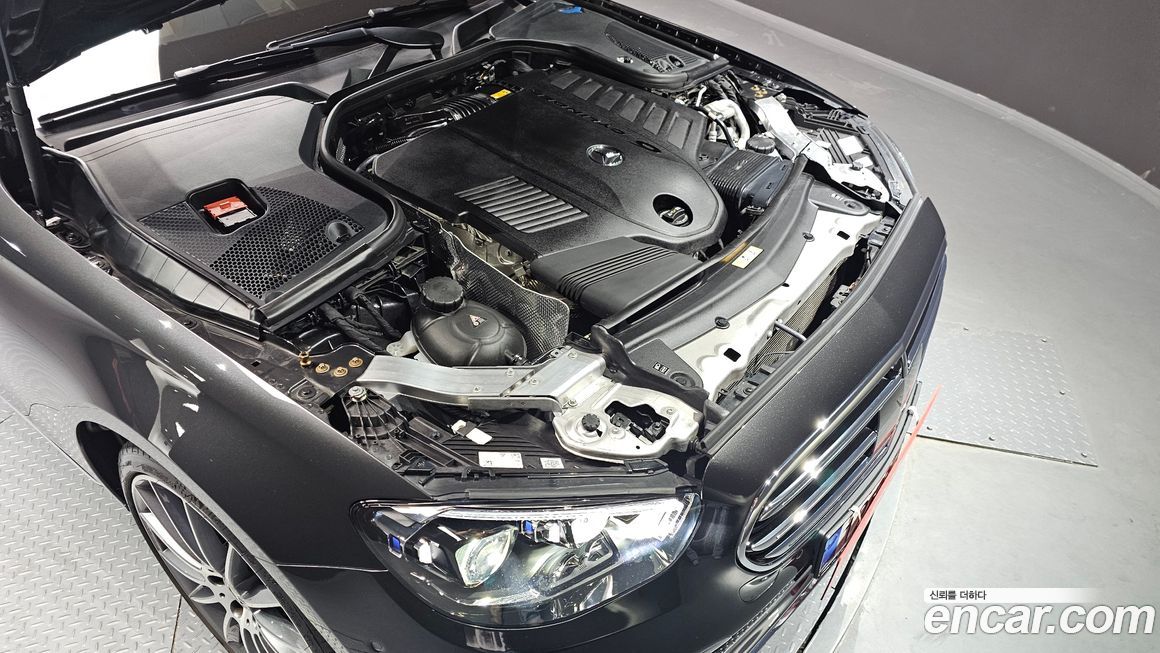 Mercedes-Benz E-Class 2023