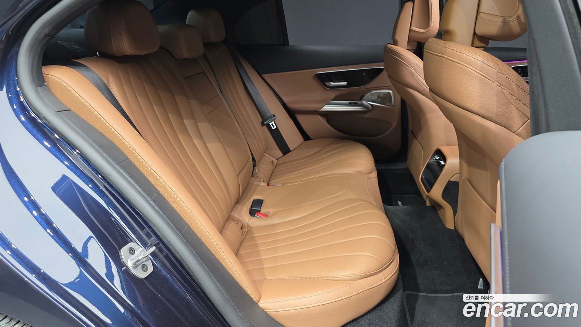 Mercedes-Benz E-Class 2024