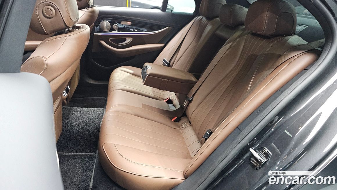 Mercedes-Benz E-Class 2023