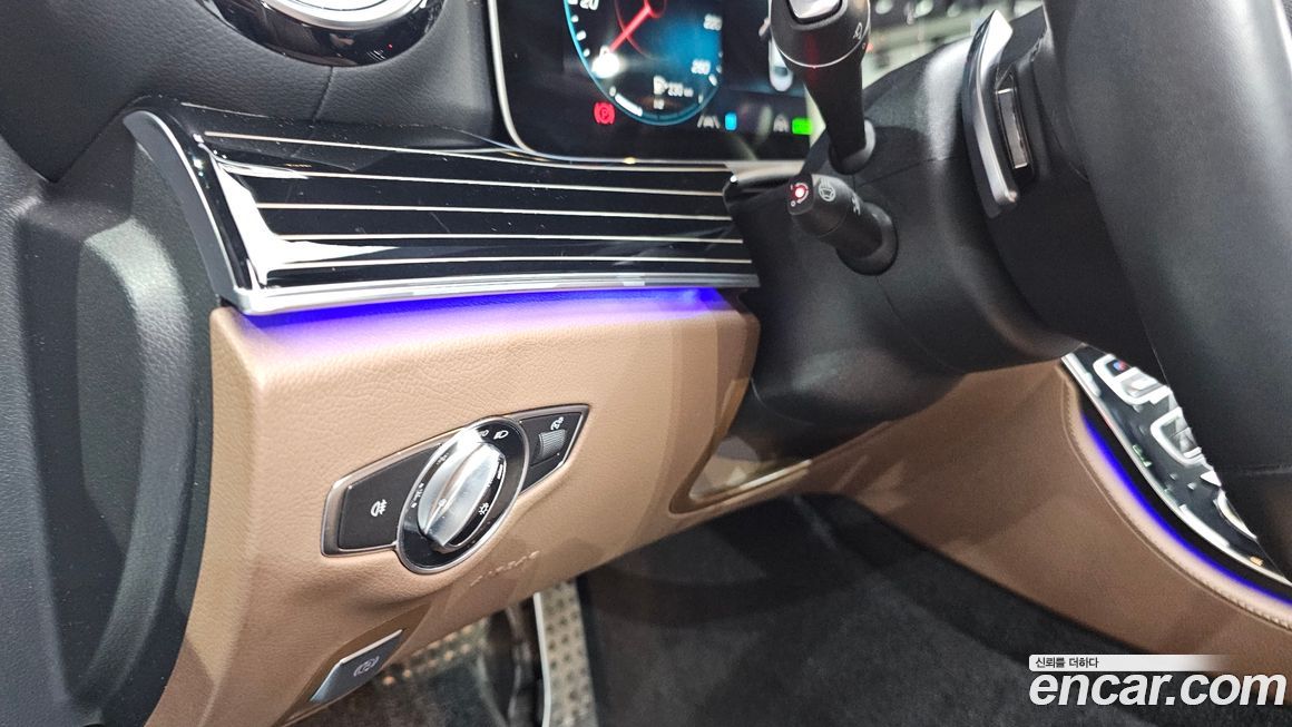 Mercedes-Benz E-Class 2023