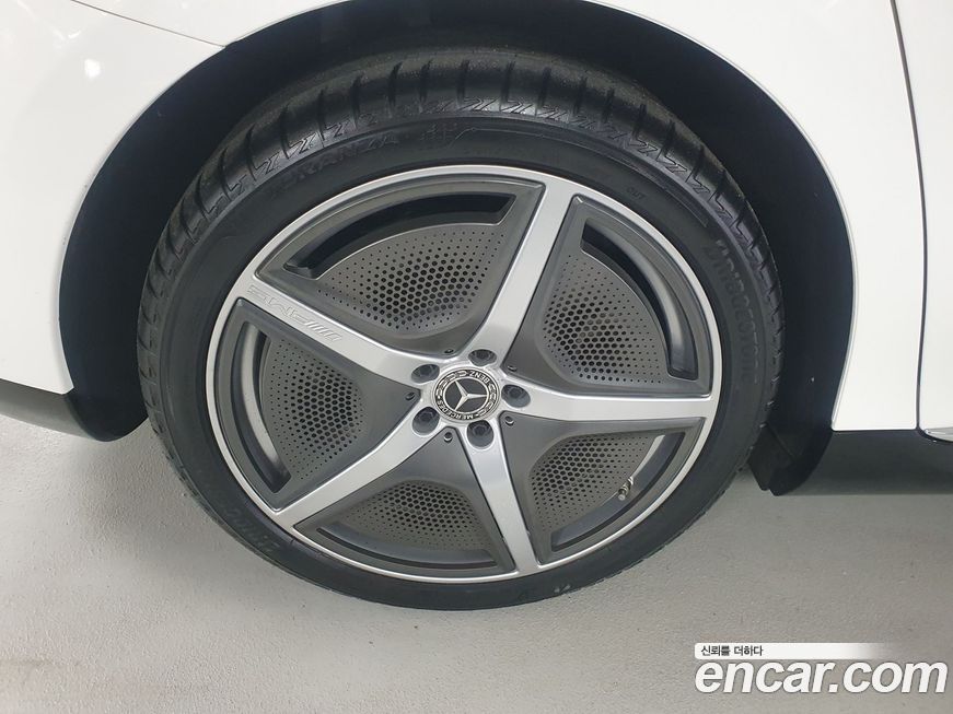 Mercedes-Benz EQE 2023