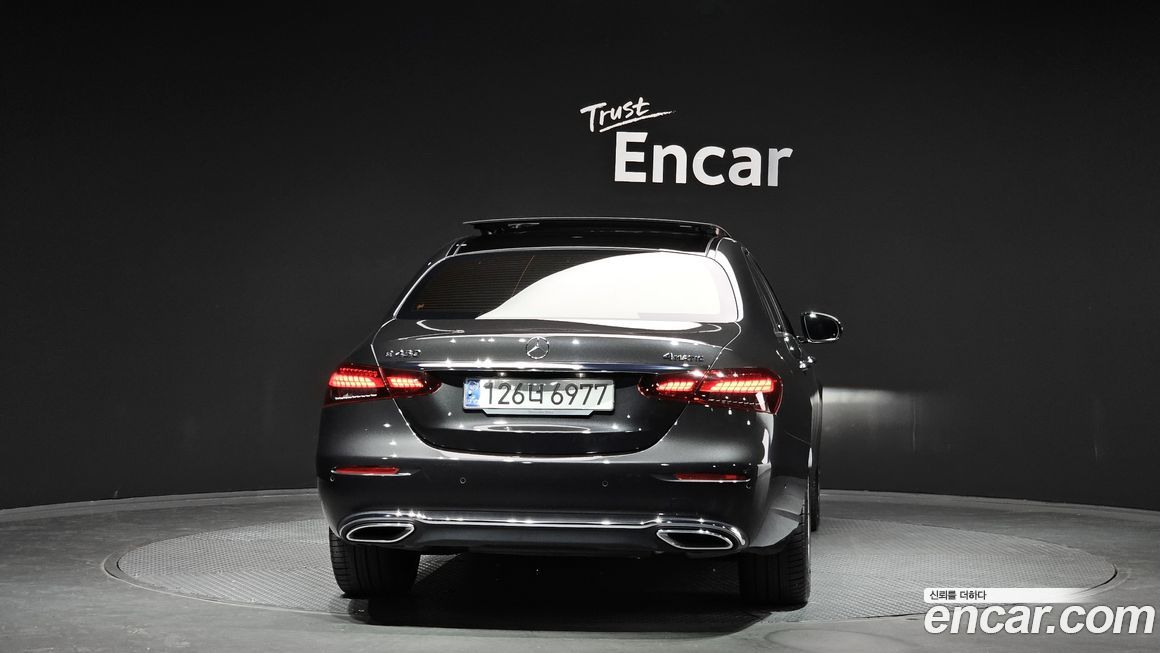 Mercedes-Benz E-Class 2023