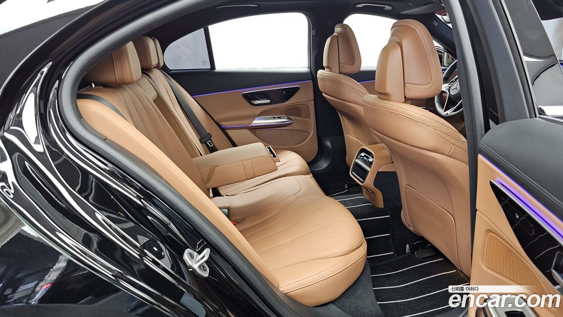 Mercedes-Benz E-Class 2024