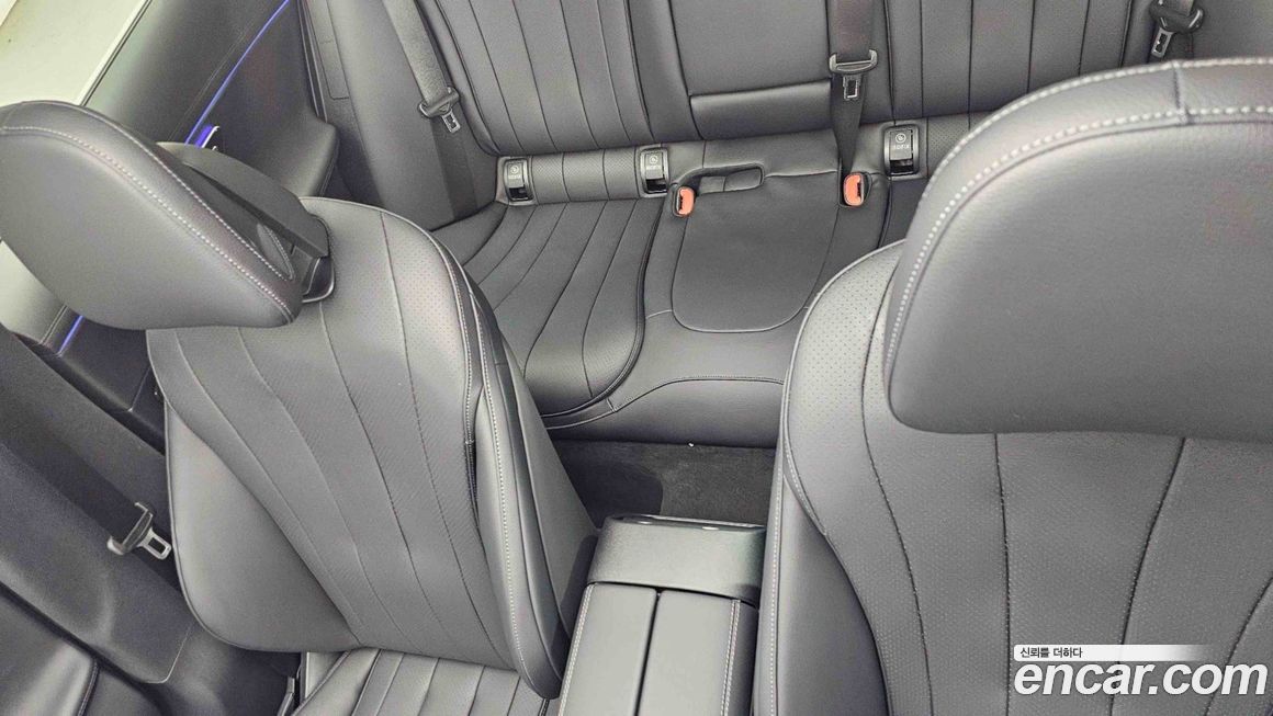 Mercedes-Benz E-Class 2025