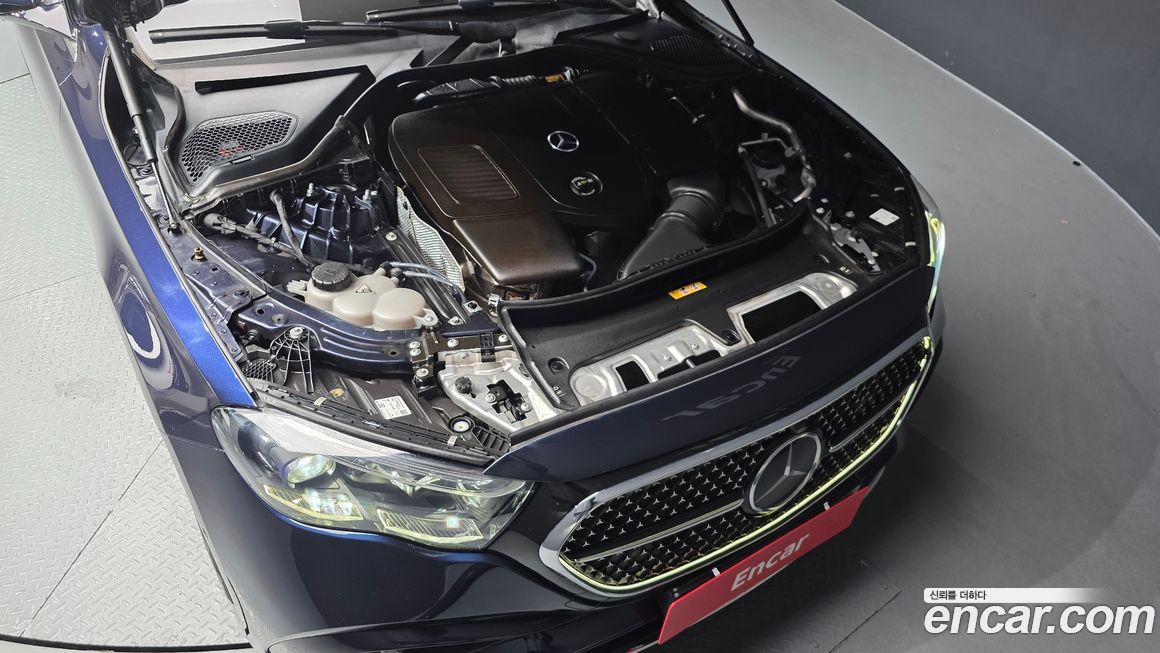 Mercedes-Benz E-Class 2024