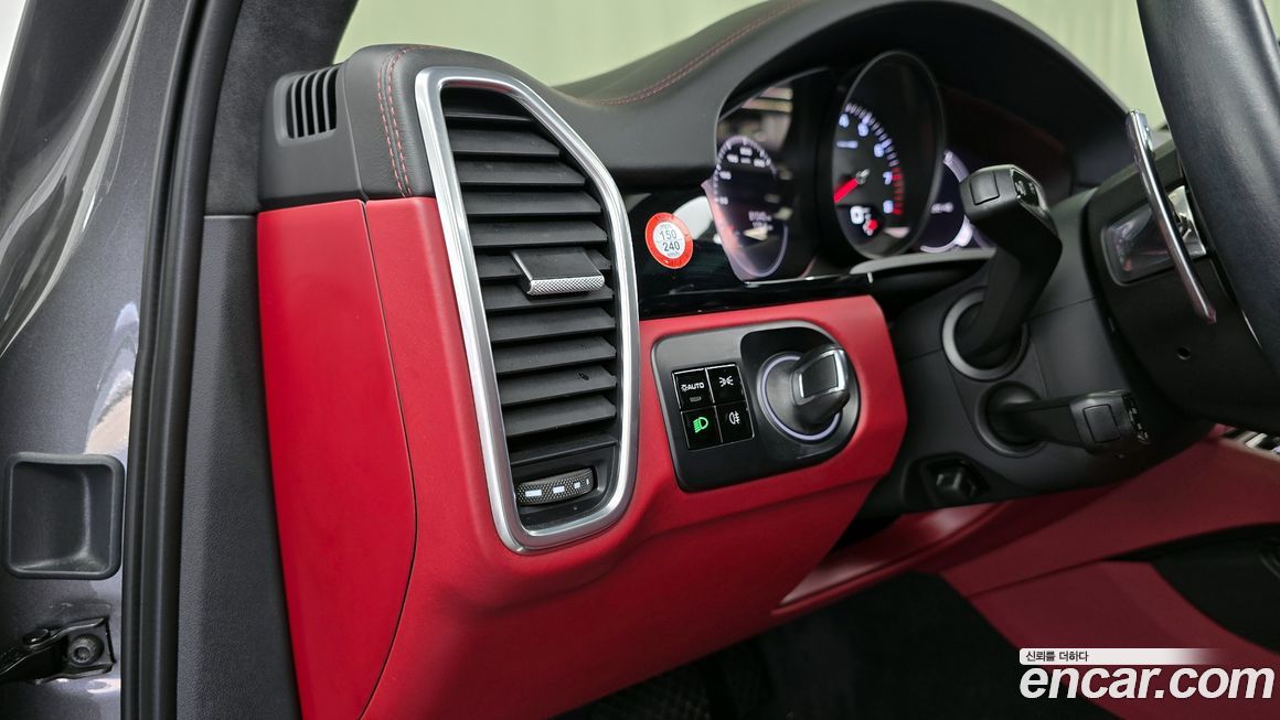 Porsche Cayenne 2020