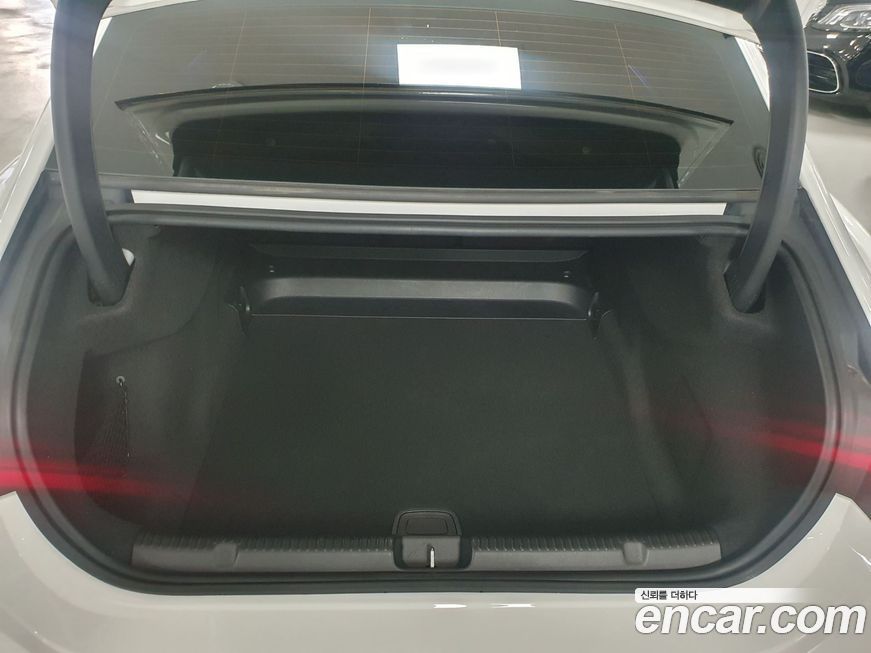 Mercedes-Benz EQE 2023