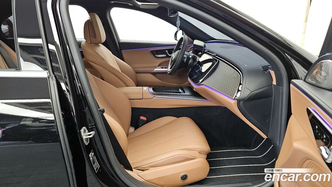 Mercedes-Benz E-Class 2024