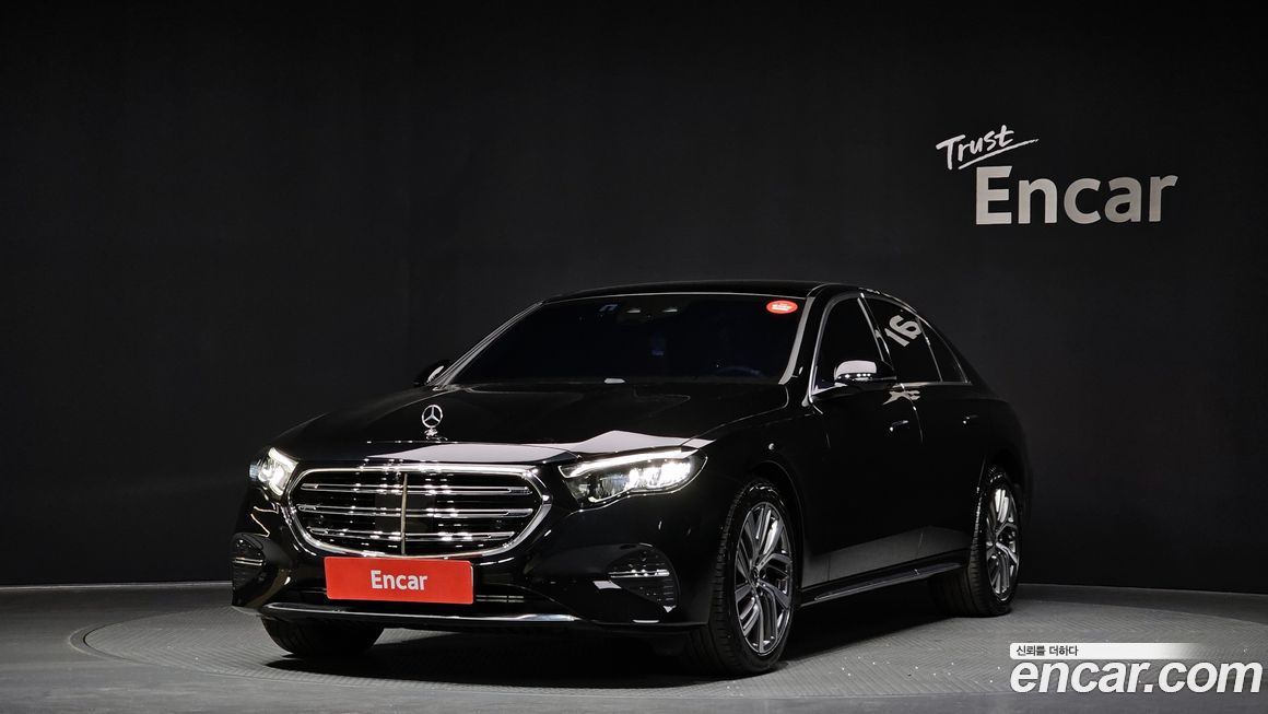 Mercedes-Benz E-Class 2024