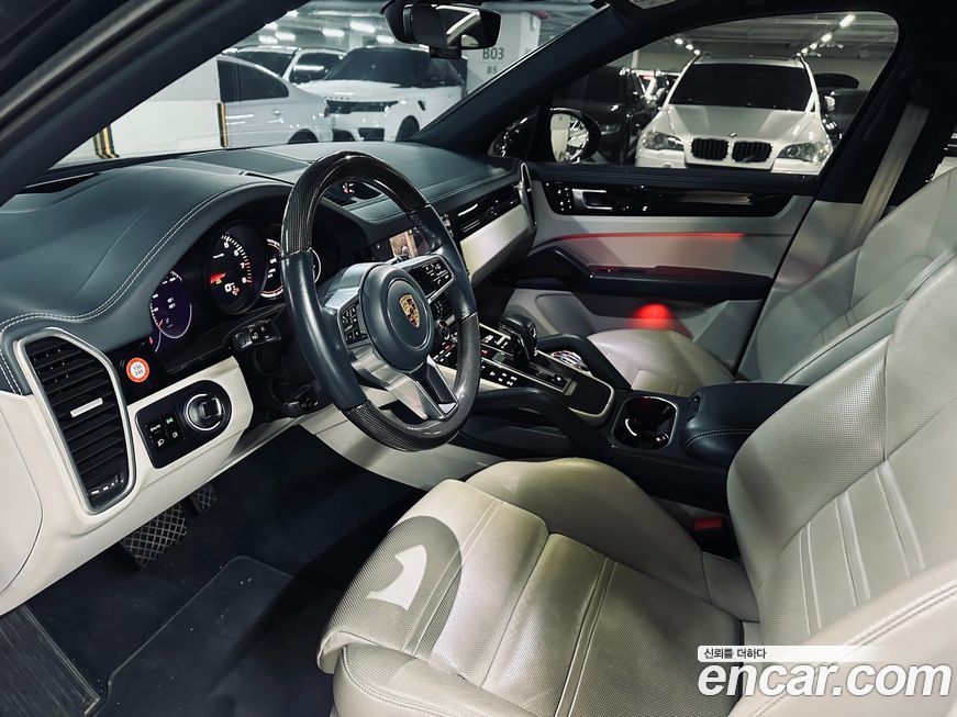 Porsche Cayenne 2021