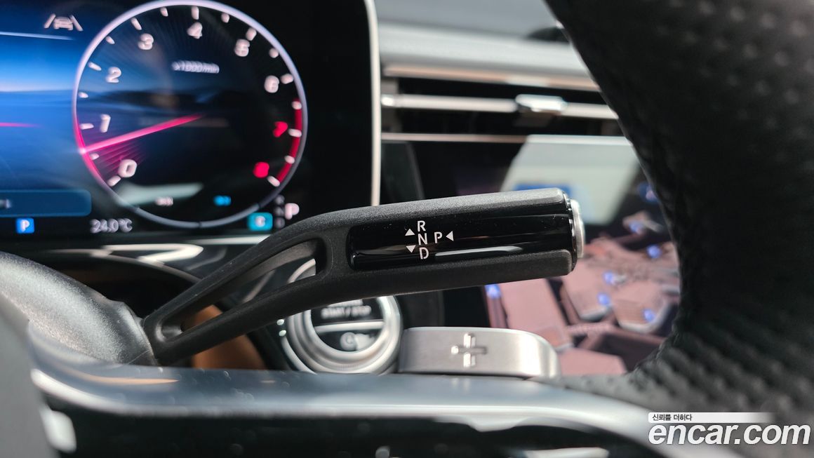 Mercedes-Benz E-Class 2024