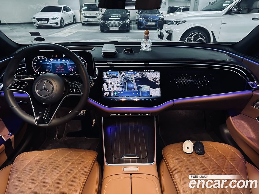 Mercedes-Benz E-Class 2024