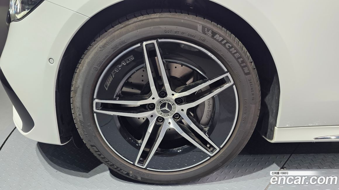 Mercedes-Benz E-Class 2026