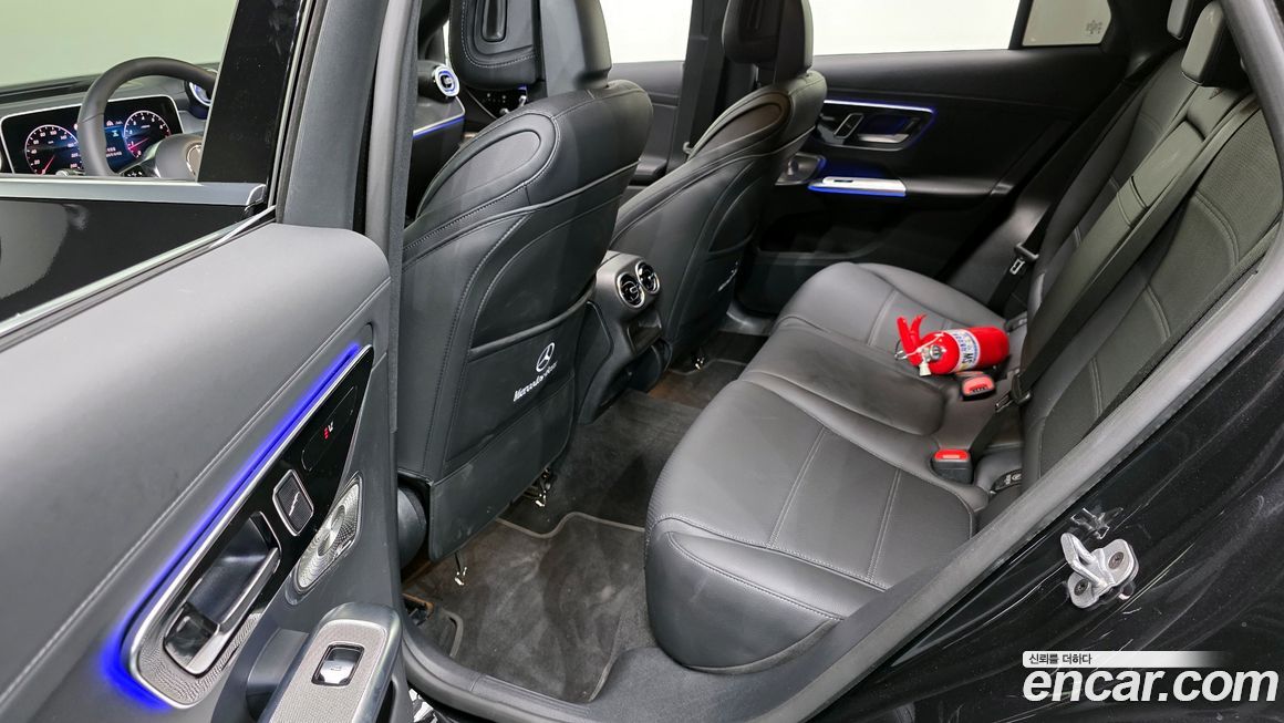 Mercedes-Benz GLC-Class 2025