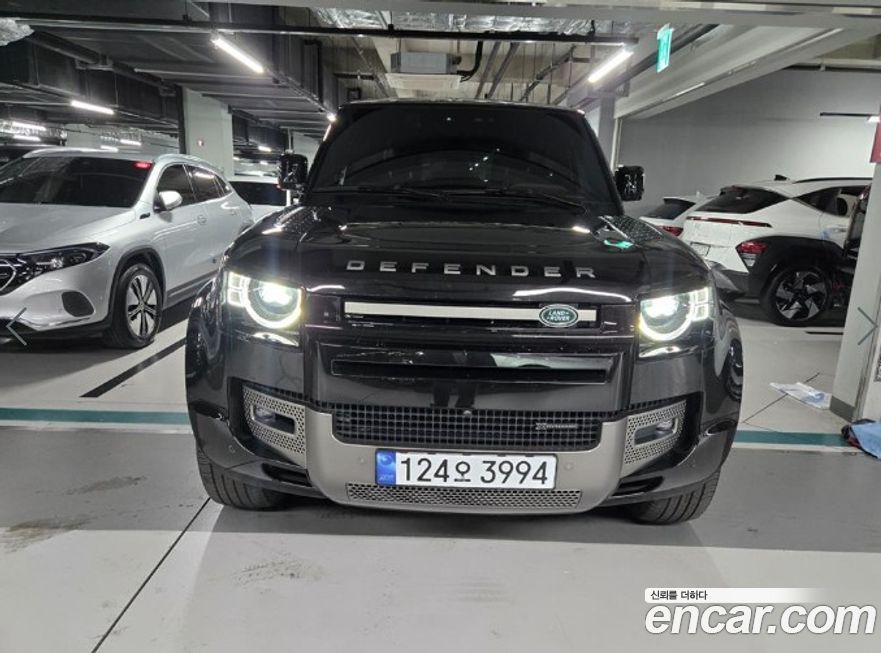 Land Rover Defender 2023