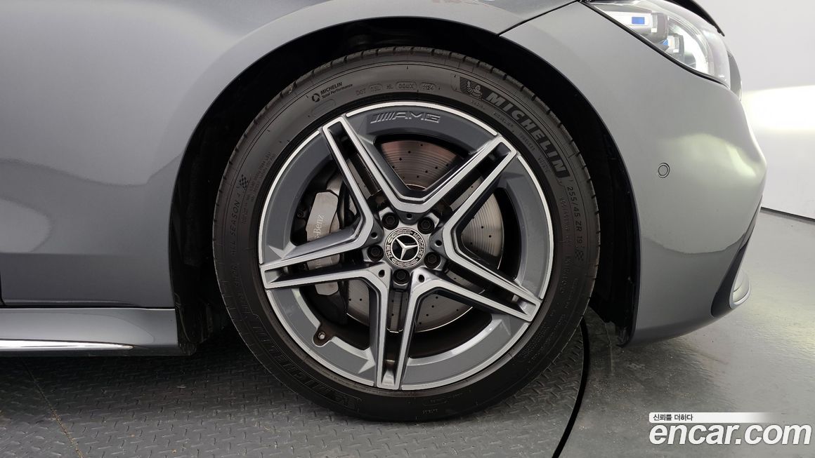 Mercedes-Benz S-Class 2022