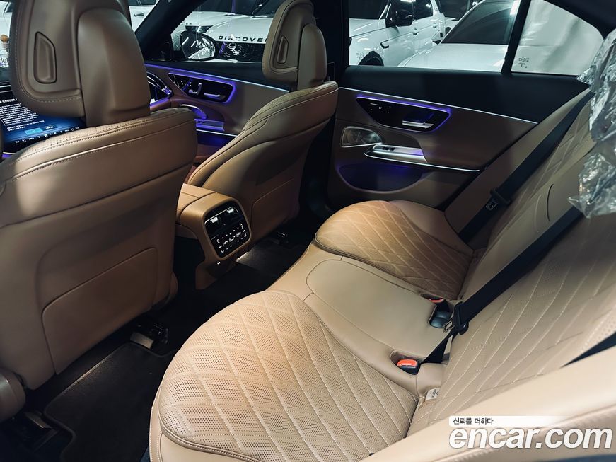 Mercedes-Benz E-Class 2024