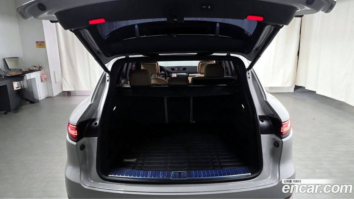 Porsche Cayenne 2022