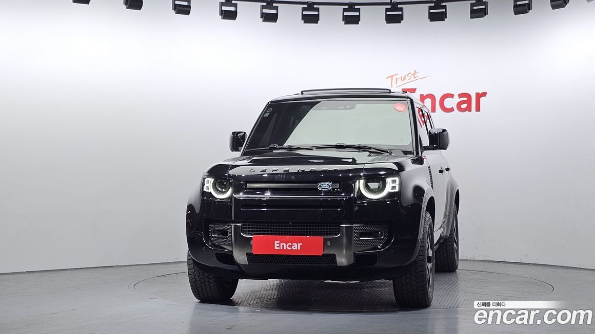 Land Rover Defender 2023