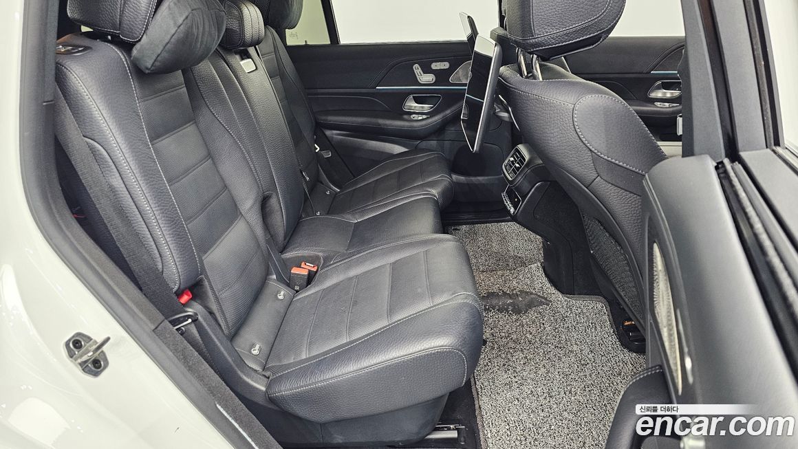 Mercedes-Benz GLS-Class 2023