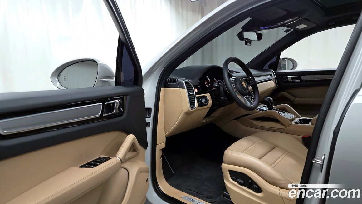 Porsche Cayenne 2022