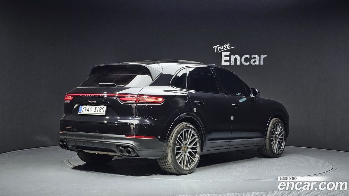 Porsche Cayenne 2021