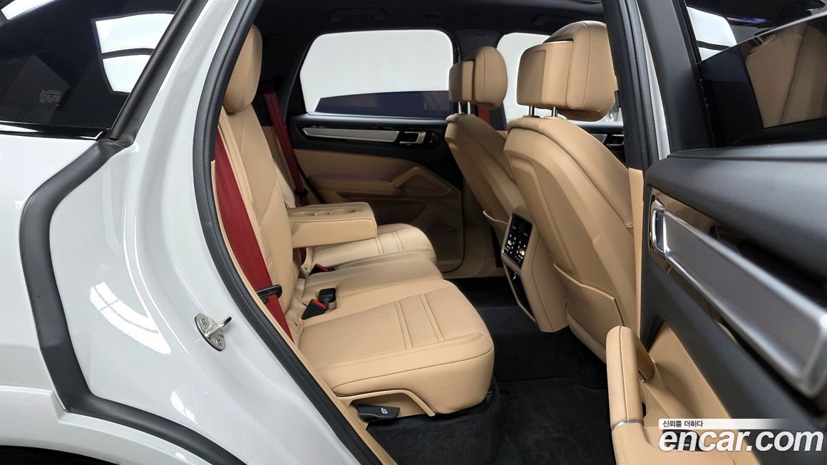 Porsche Cayenne 2022