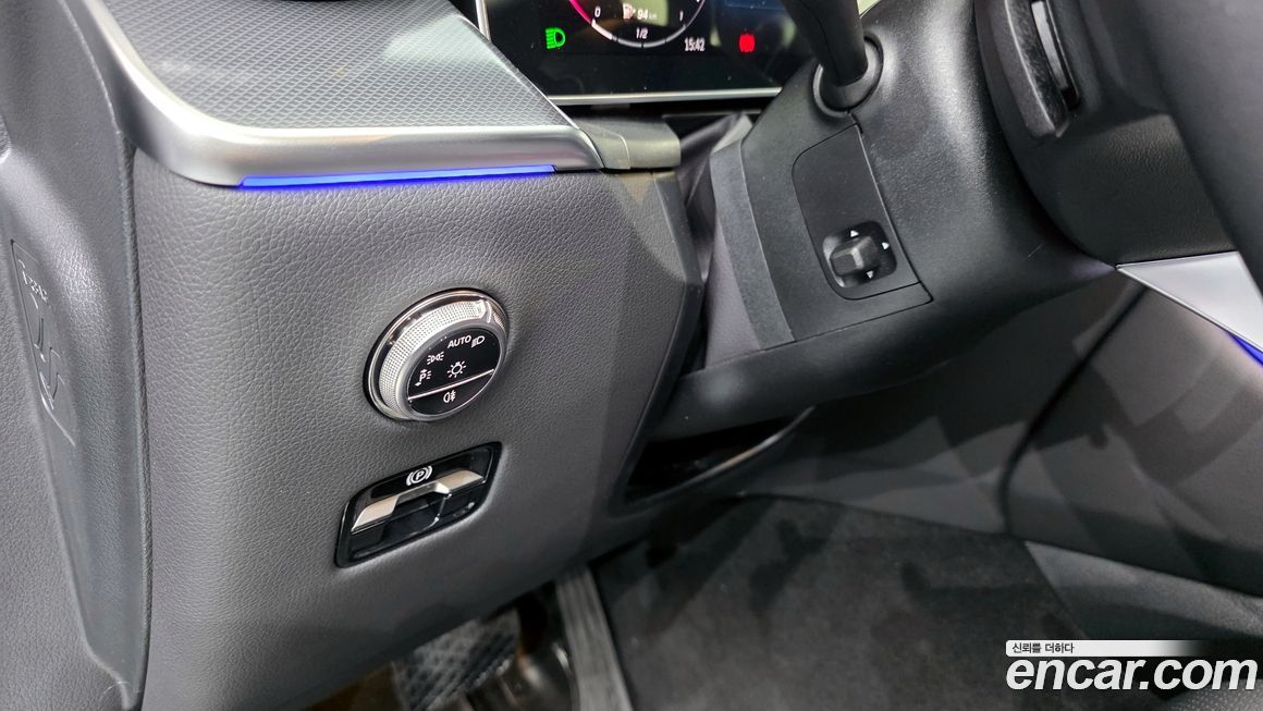 Mercedes-Benz GLC-Class 2025