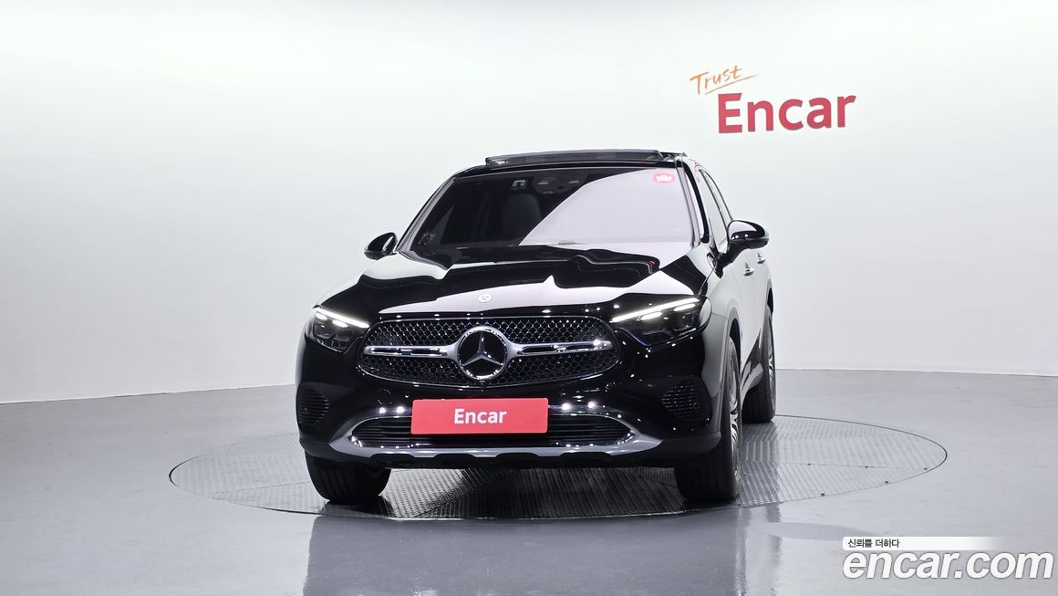 Mercedes-Benz GLC-Class 2025