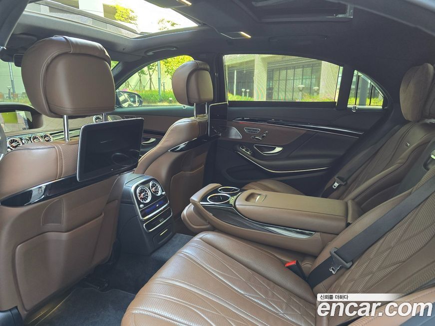 Mercedes-Benz S-Class 2020