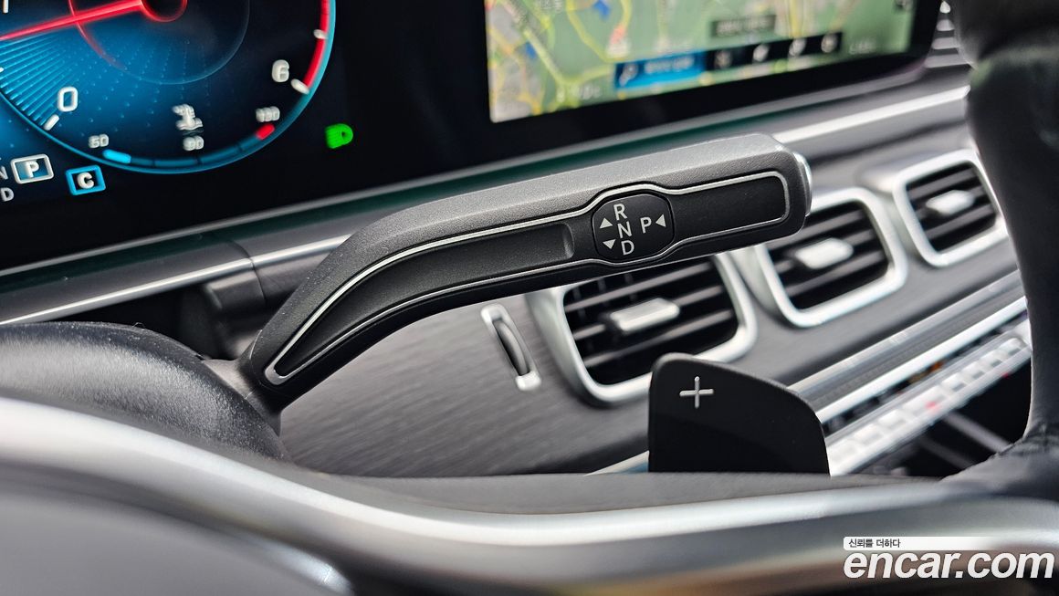 Mercedes-Benz GLS-Class 2023