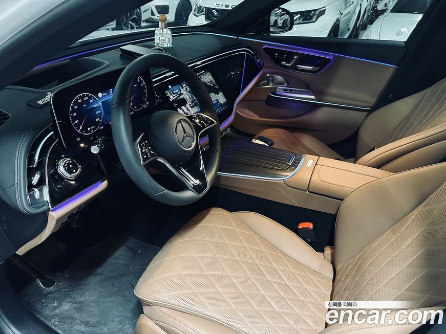 Mercedes-Benz E-Class 2024