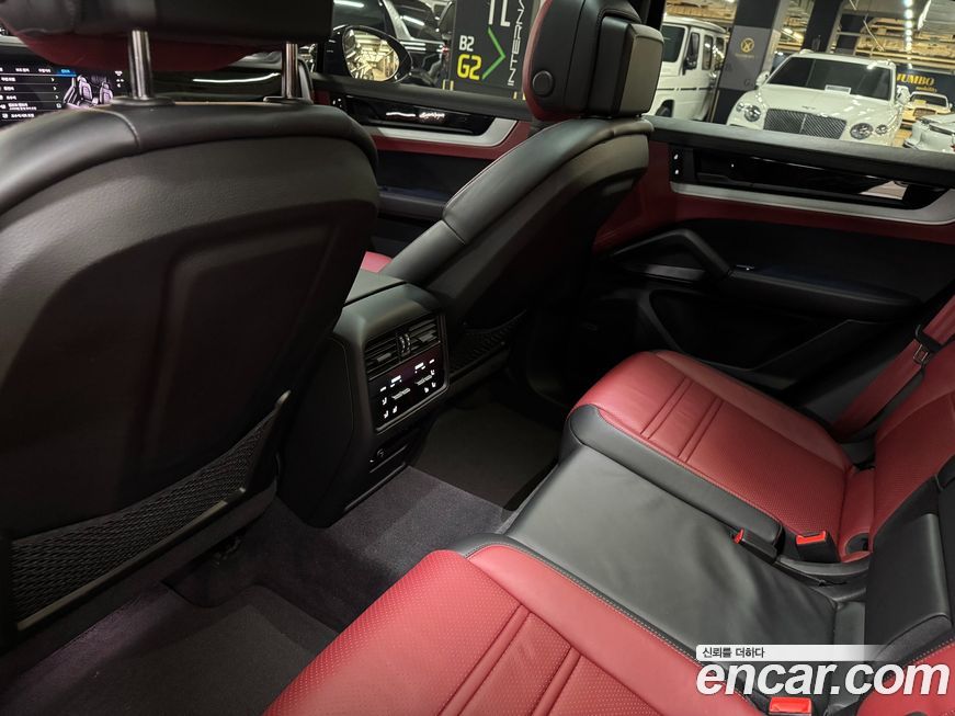 Porsche Cayenne 2024