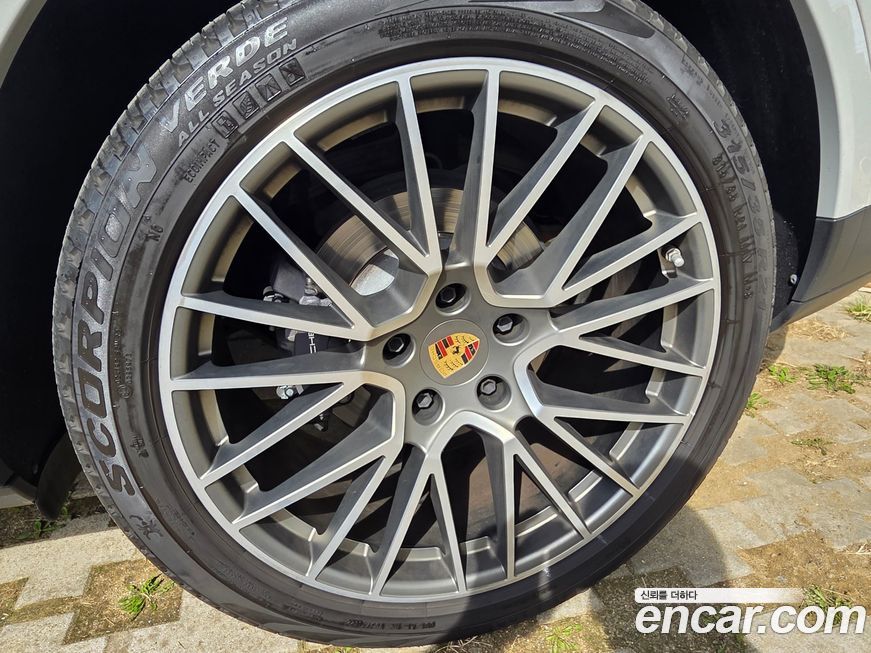 Porsche Cayenne 2023