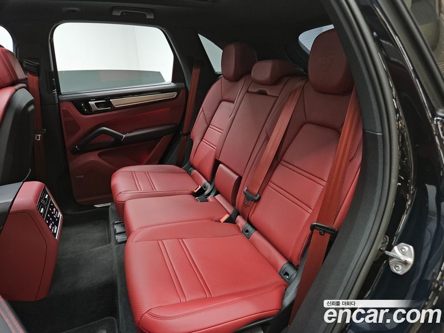 Porsche Cayenne 2022