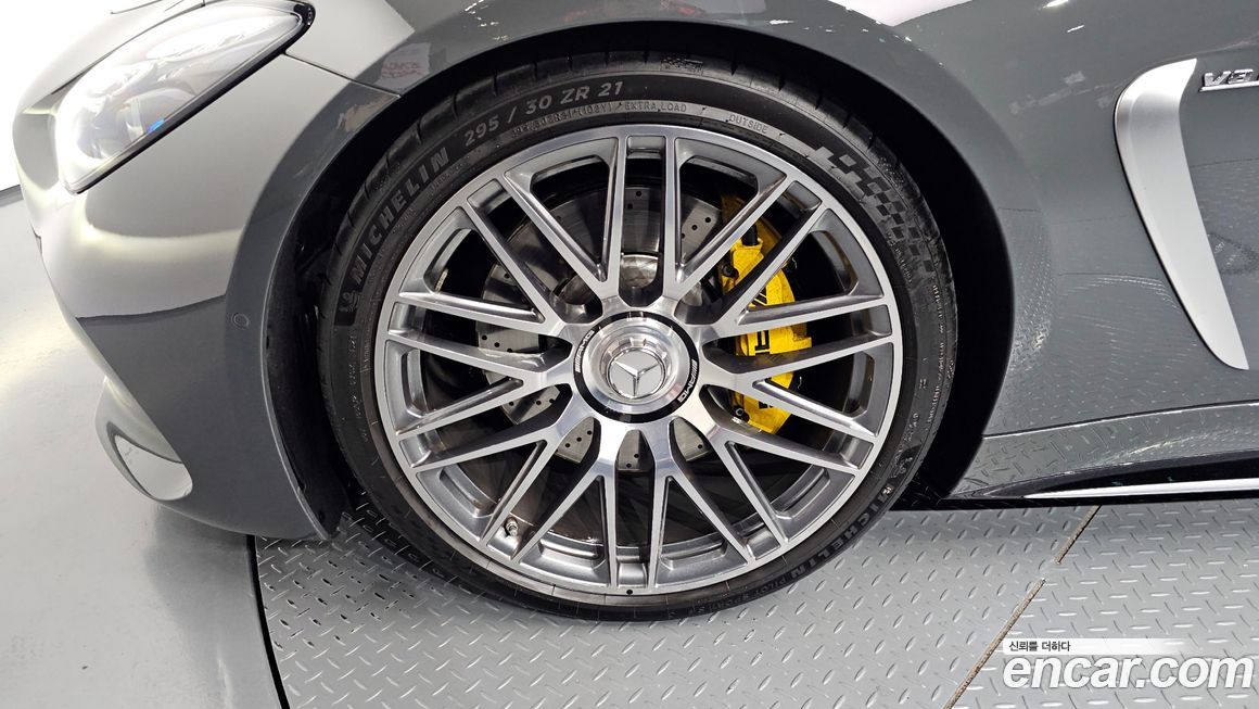 Mercedes-Benz AMG GT 2025