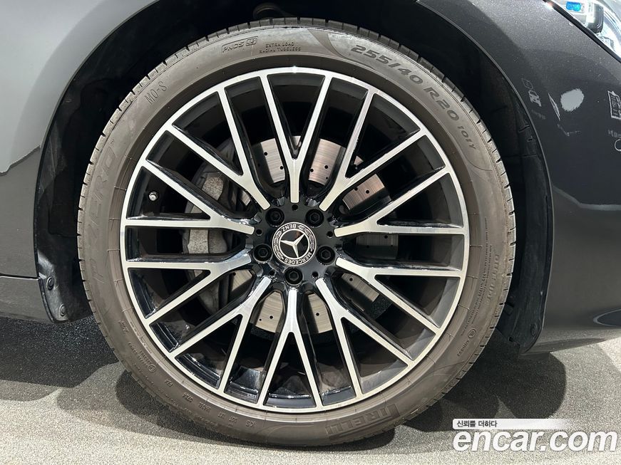 Mercedes-Benz S-Class 2025