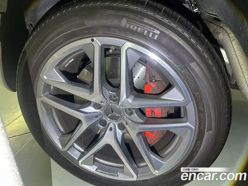 Mercedes-Benz G-Class 2025