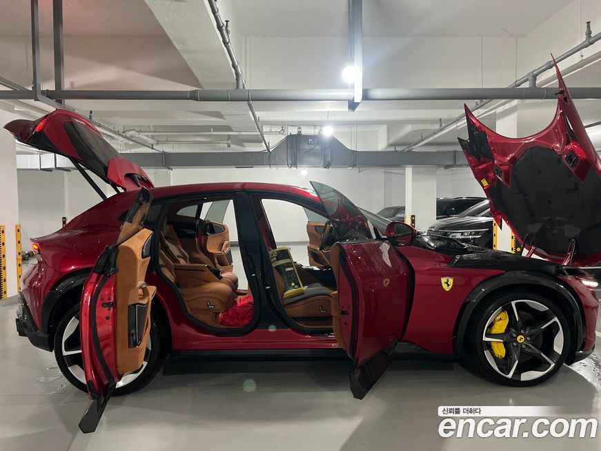 Ferrari Purosangue 2025