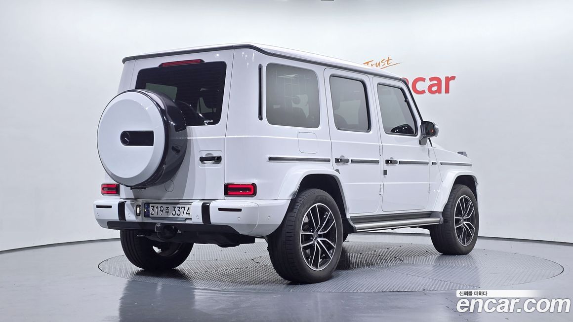 Mercedes-Benz G-Class 2023