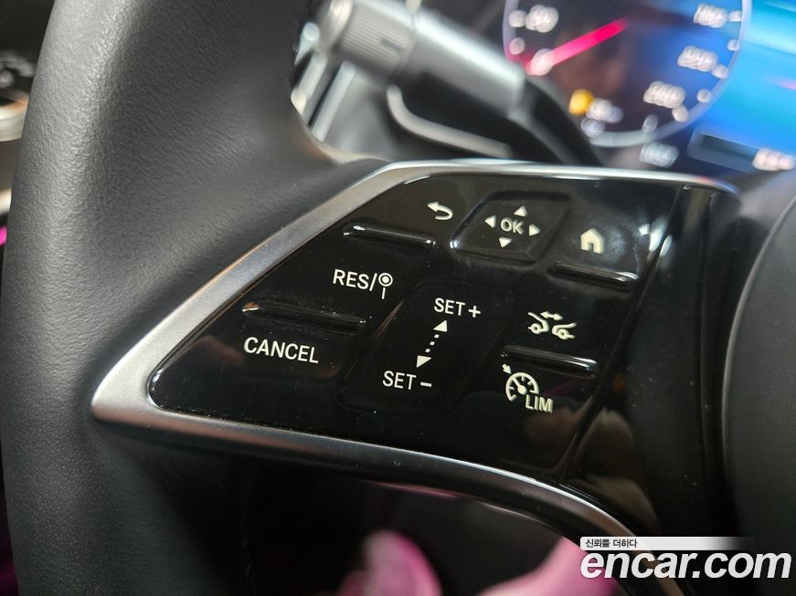 Mercedes-Benz S-Class 2025