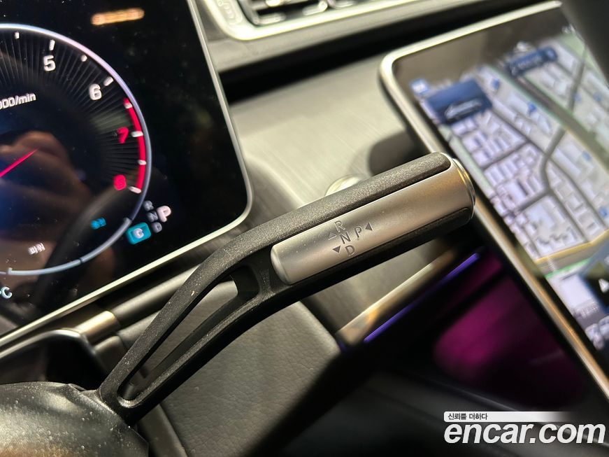 Mercedes-Benz S-Class 2025