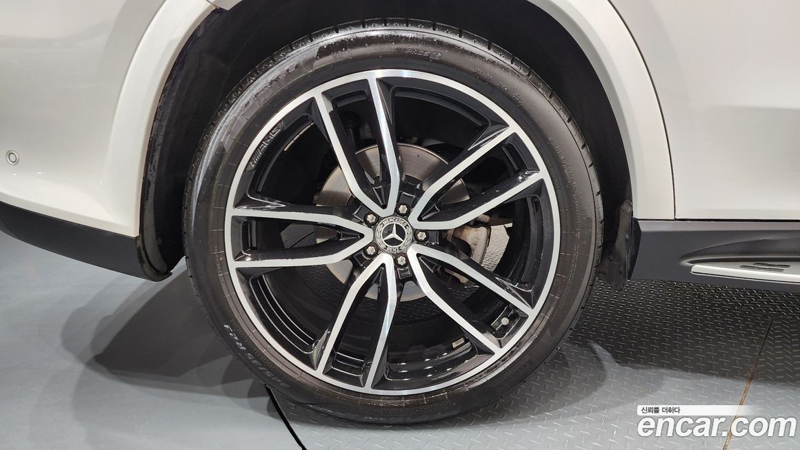 Mercedes-Benz GLS-Class 2024